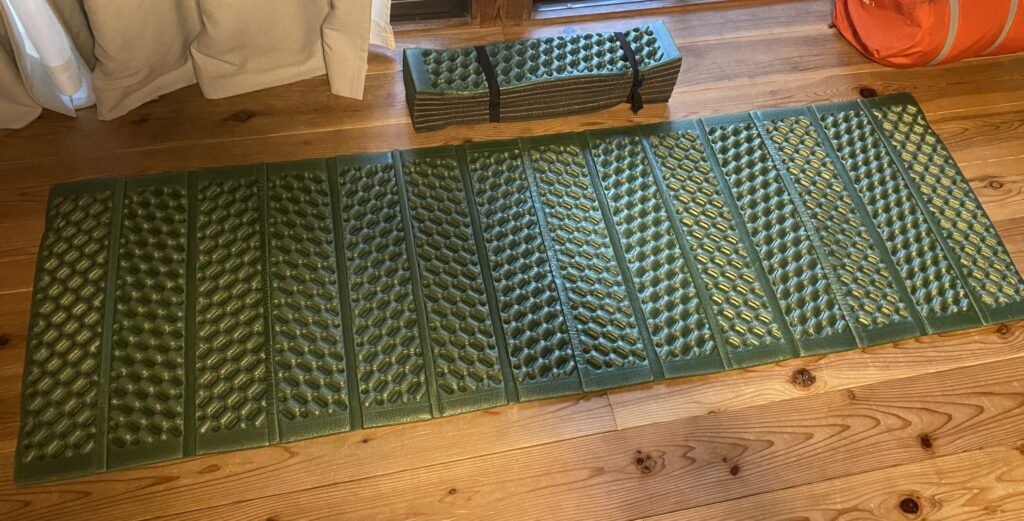 キャンプマット