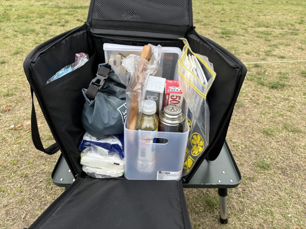 キャンプ　収納コンテナ