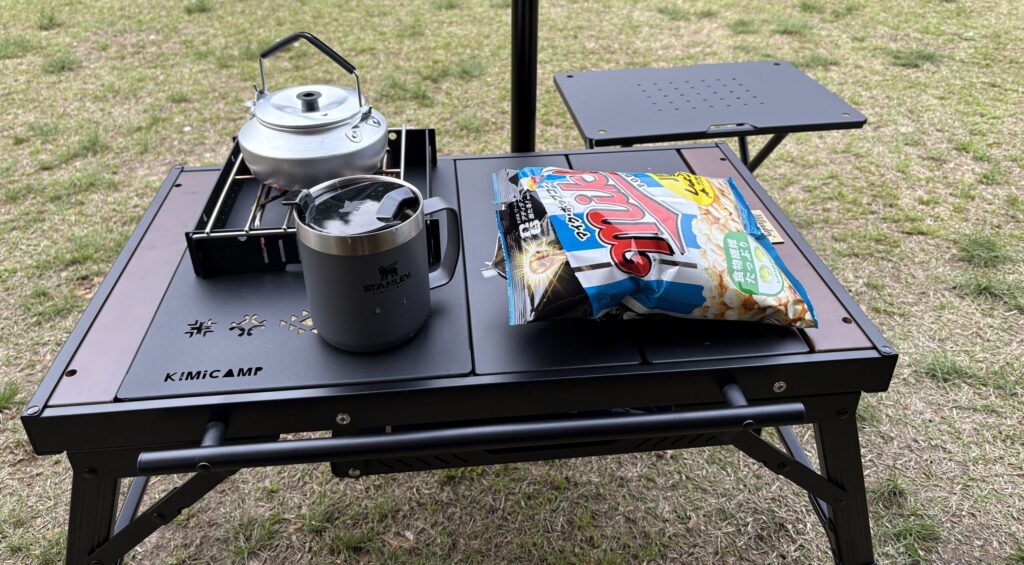 ソロキャンプ　IGTテーブル