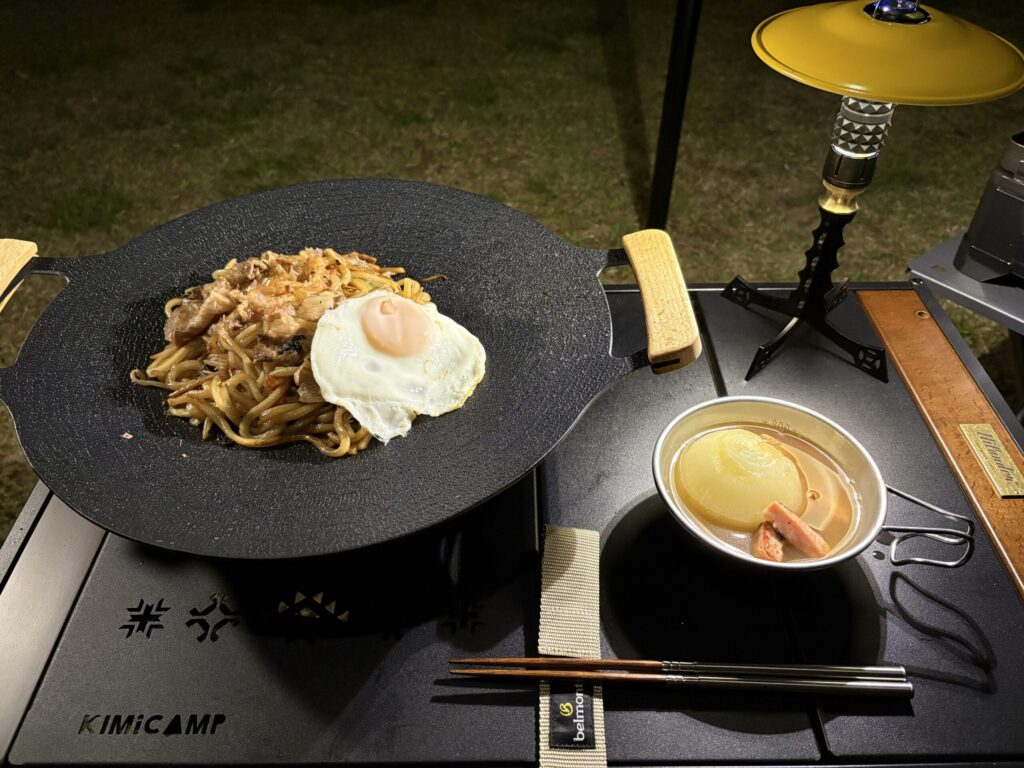 キャンプ飯　焼うどん